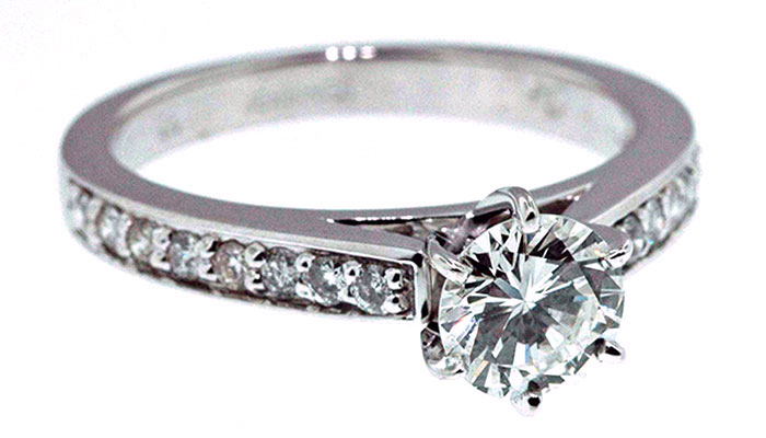 round diamond with side diamonds ring